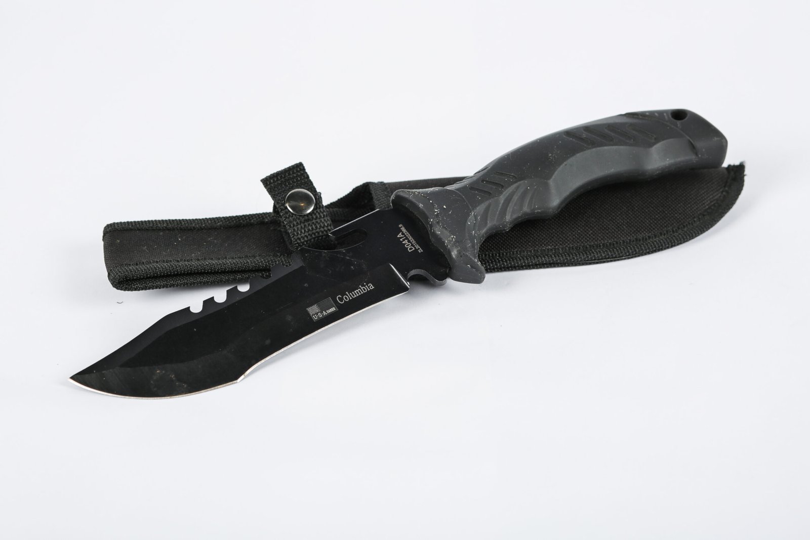 7X4A1143 Columbia D041A Fixed Blade Knife - Image 1