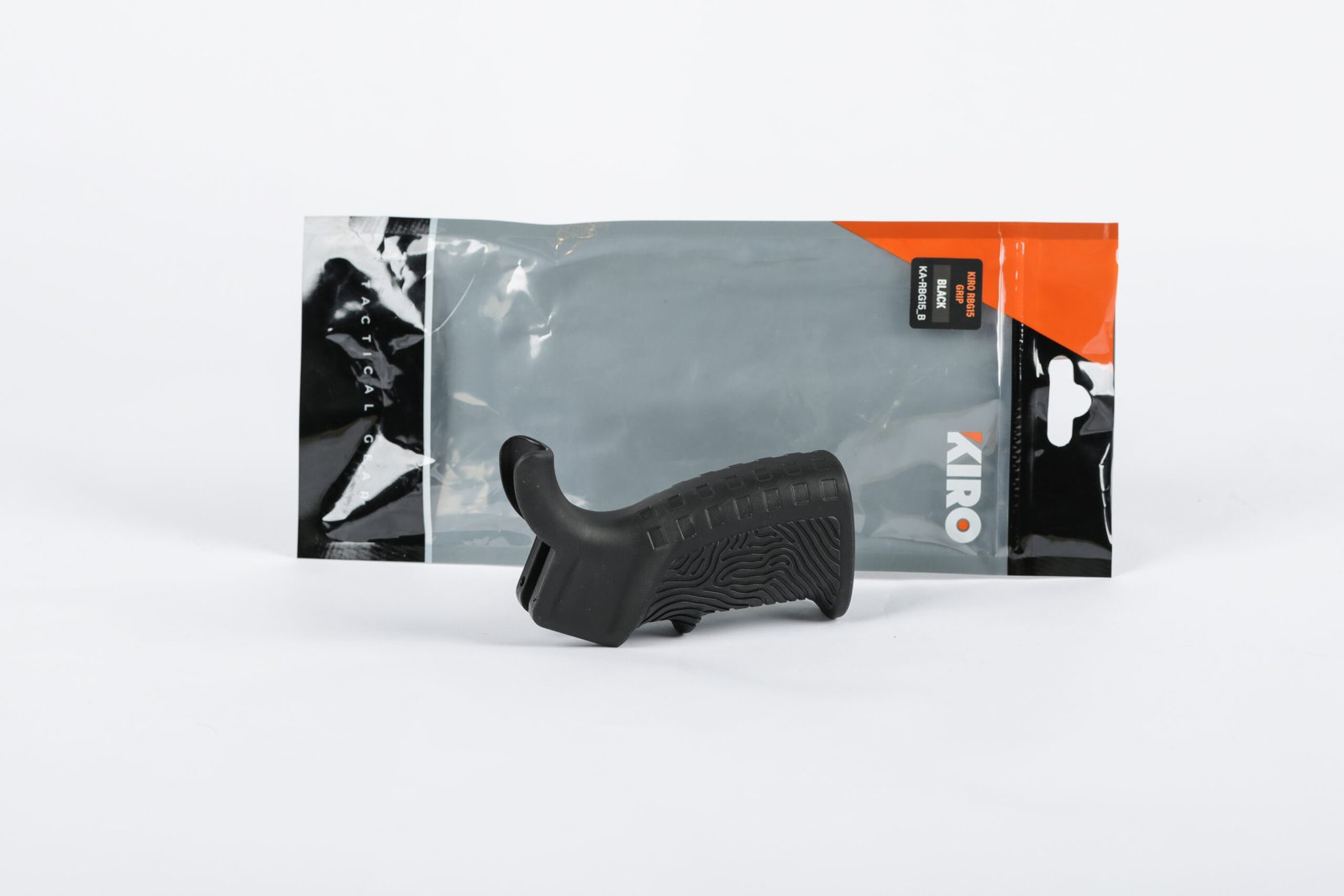 7X4A1242 KIRO RBG15 Rubberized Battle Grip for AR-15 Rifles - Image 1